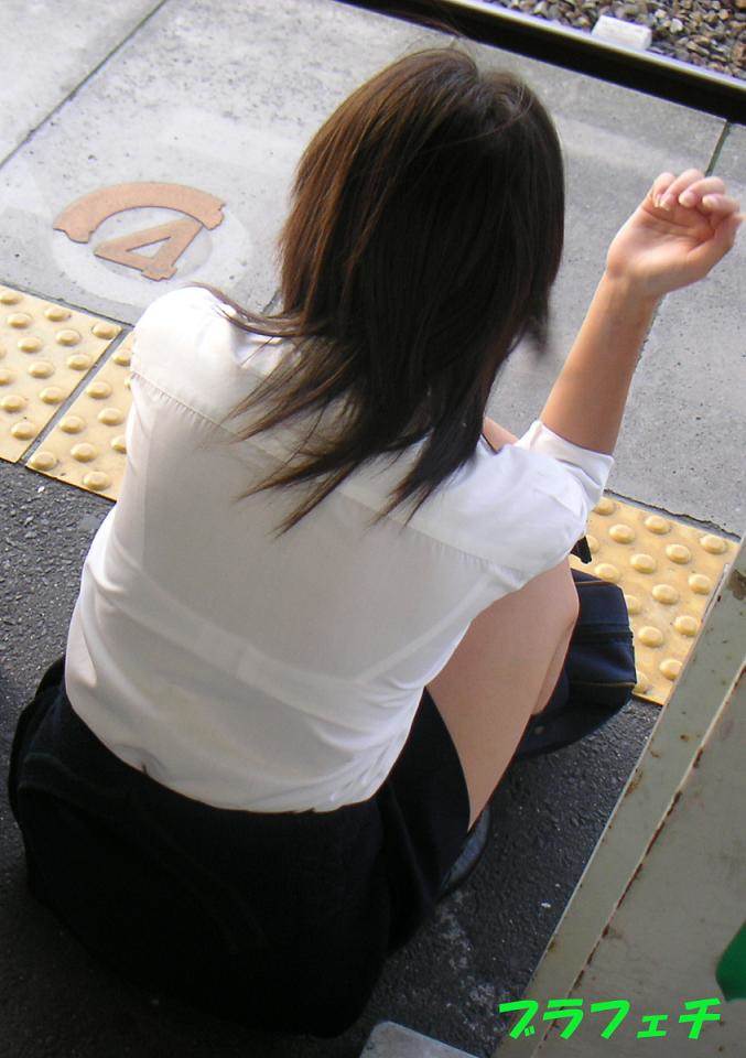 JK透けブラ画像｜街中に居る女子高生の透けブラエロ画像４０枚