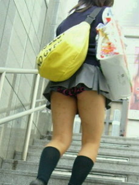 JK階段盗撮画像｜女子高生を狙った階段やエスカレーターでの逆さ撮り写真 96枚