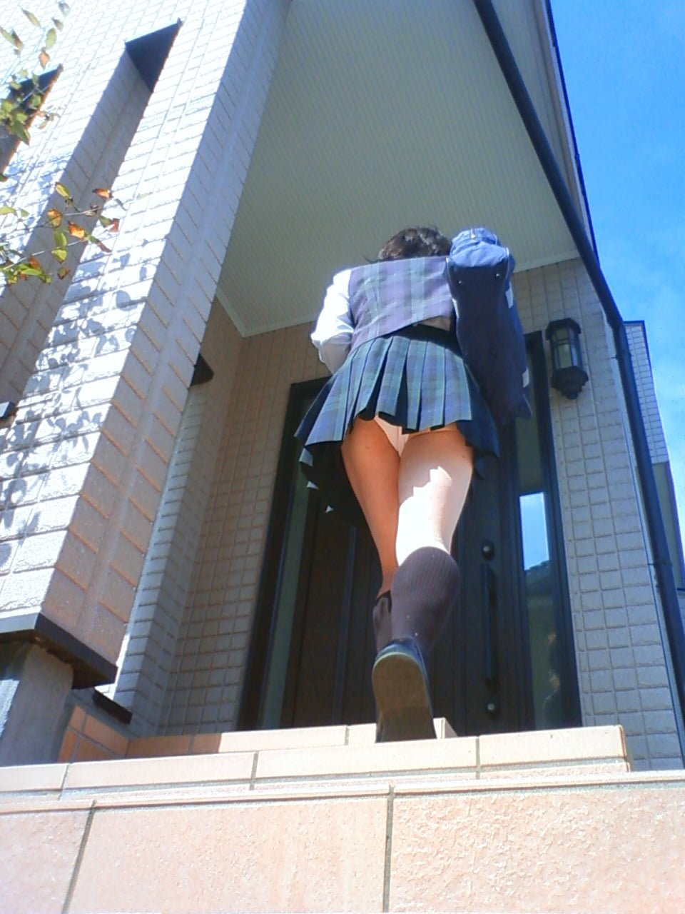 JK階段盗撮画像｜女子高生を狙った階段やエスカレーターでの逆さ撮り写真 96枚