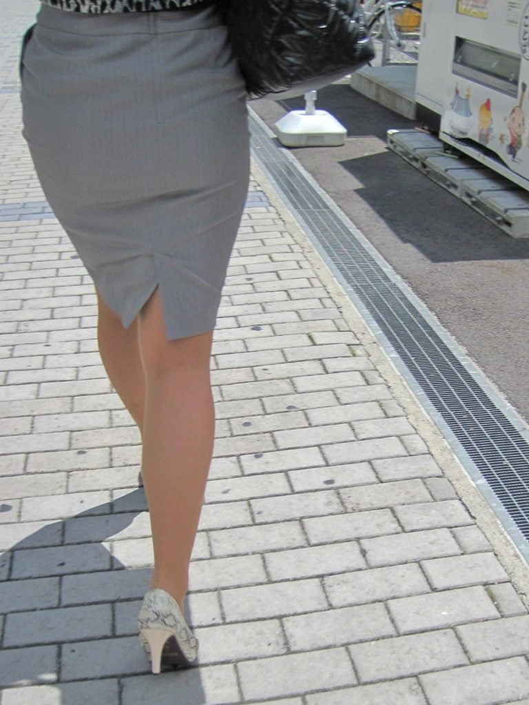 タイトスカート画像｜ムチムチのお尻がタイトスカートで隠しきれなくなってる「お姉さん」「OL」のパツパツのタイトスカートお尻画像まとめ2 50枚