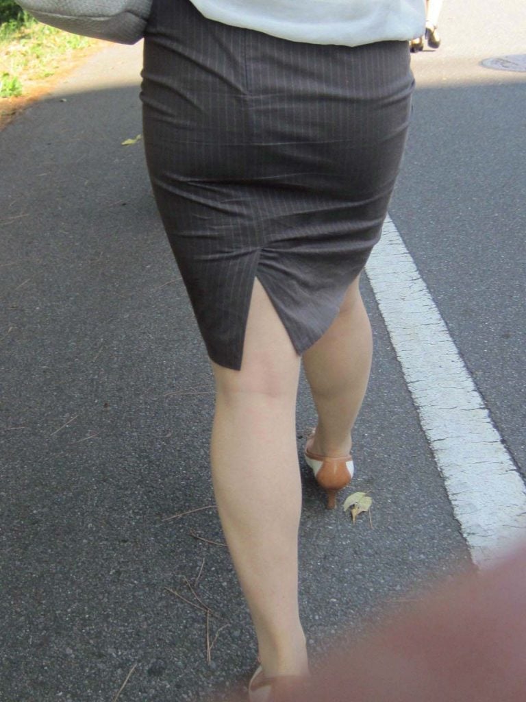 タイトスカート画像｜ムチムチのお尻がタイトスカートで隠しきれなくなってる「お姉さん」「OL」のパツパツのタイトスカートお尻画像まとめ2 50枚